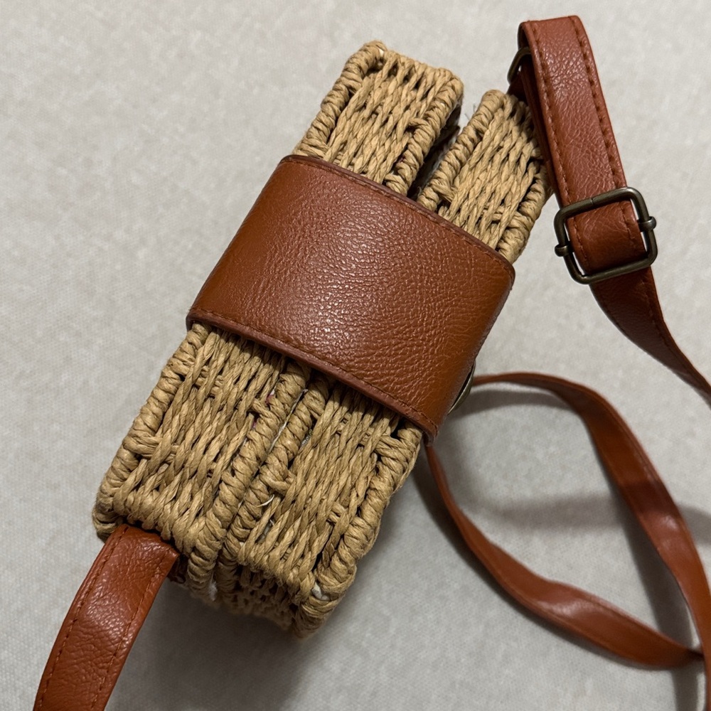 Boho Chic Wicker Basket Style Crossbody Bag-Brown Faux Leather Strap-Brass Tone - Picture 6 of 16